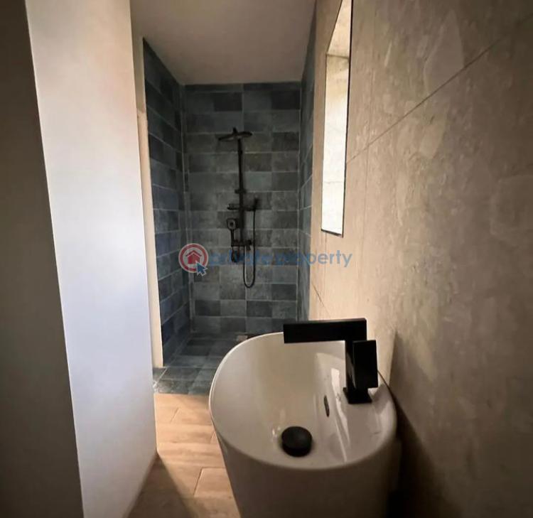Serviced 2 bedroomapartment and bq for sale - 6 2 bedroom Block Of Flats For Sale Idado Lekki Lagos - 6