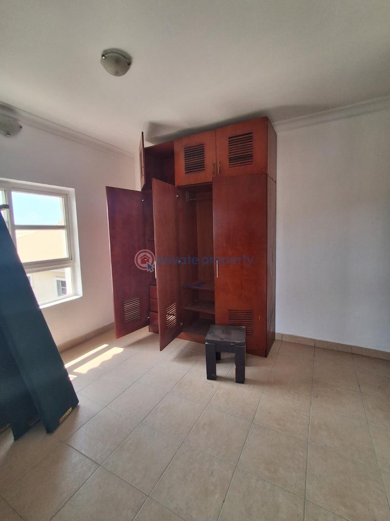 3 bedroom Flat & Apartment For Sale Milverton Estate Osapa London Lekki Lagos - 2