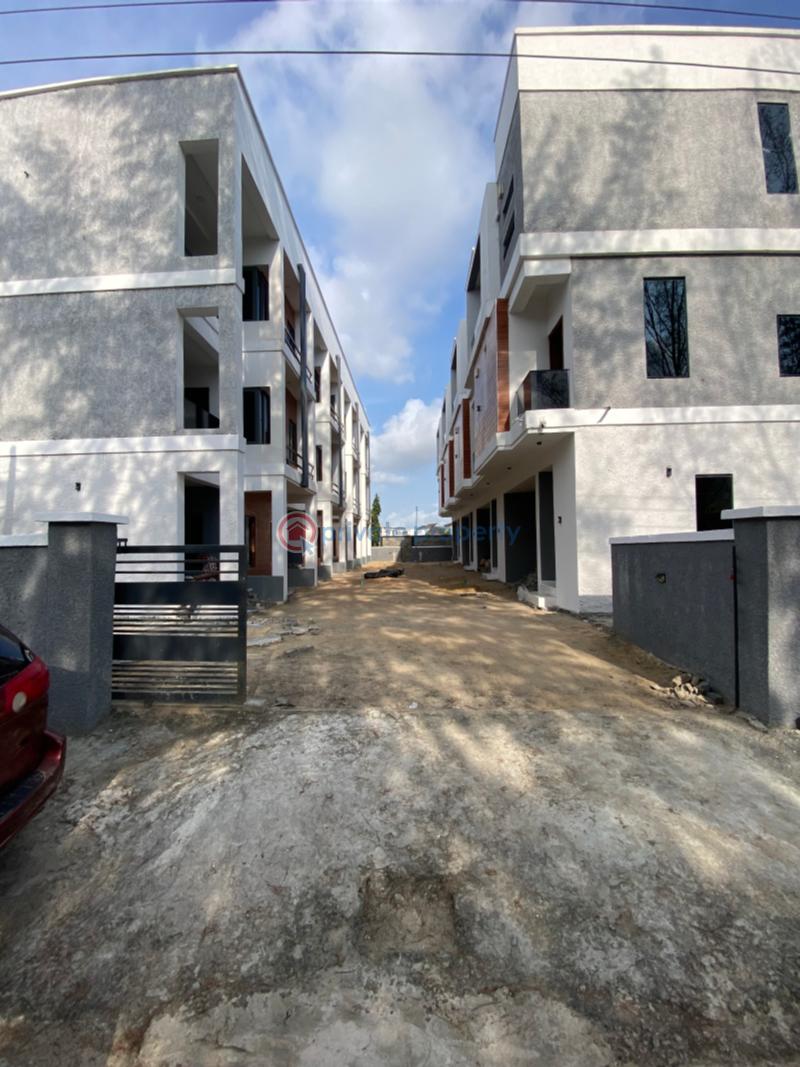 Serviced 4 bed terrace duplex with 1bq - 13 4 bedroom Terraced Duplex For Sale Osapa London Lekki Lagos - 13