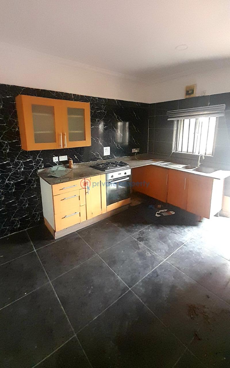 Serviced and desent 4 bedroom terraced duplex with with bq - 3 4 bedroom Terraced Duplex For Sale Osapa Lekki Lagos - 3