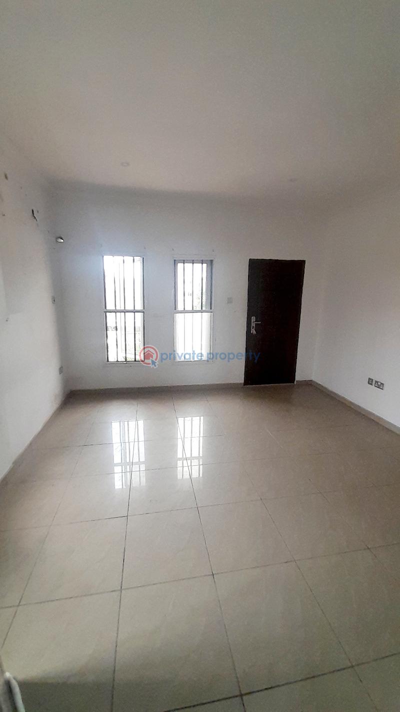 Serviced and desent 4 bedroom terraced duplex with with bq - 5 4 bedroom Terraced Duplex For Sale Osapa Lekki Lagos - 5