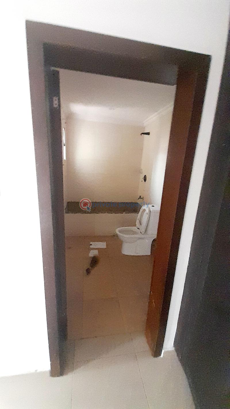 Serviced and desent 4 bedroom terraced duplex with with bq - 7 4 bedroom Terraced Duplex For Sale Osapa Lekki Lagos - 7