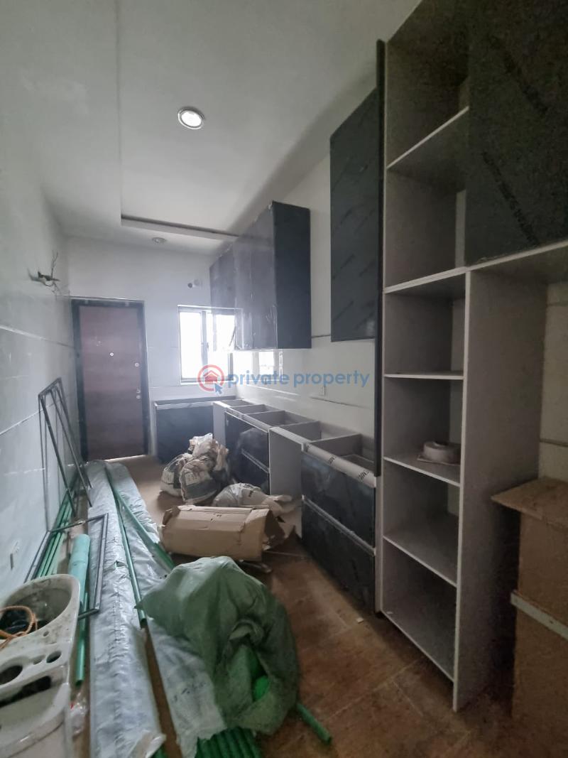 Serviced brand new 4 bedroom terrace duplex with bq within a mini estate - 6 4 bedroom Terraced Duplex For Rent Freedom Way Lekki Phase 1 Lagos - 6