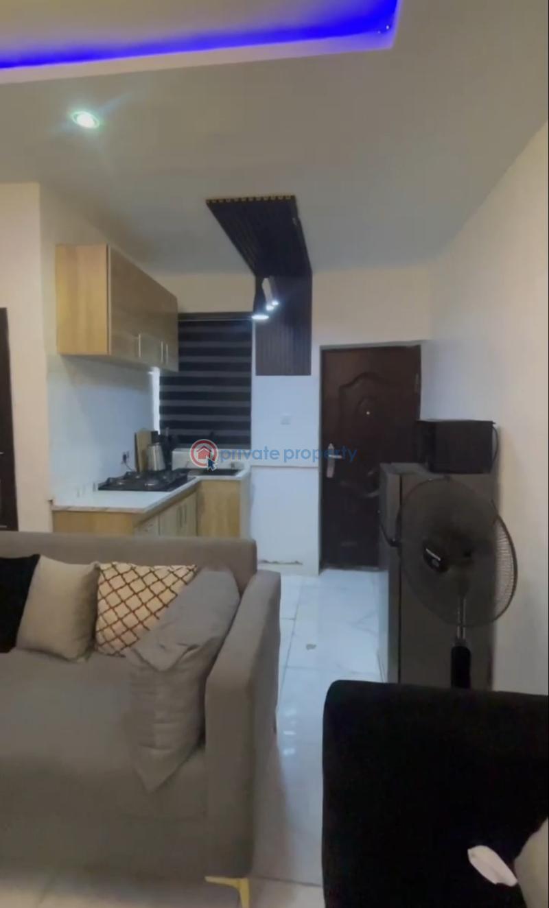 1 bedroom Block Of Flats For Sale Off Itire Road Surulere Lagos - 5