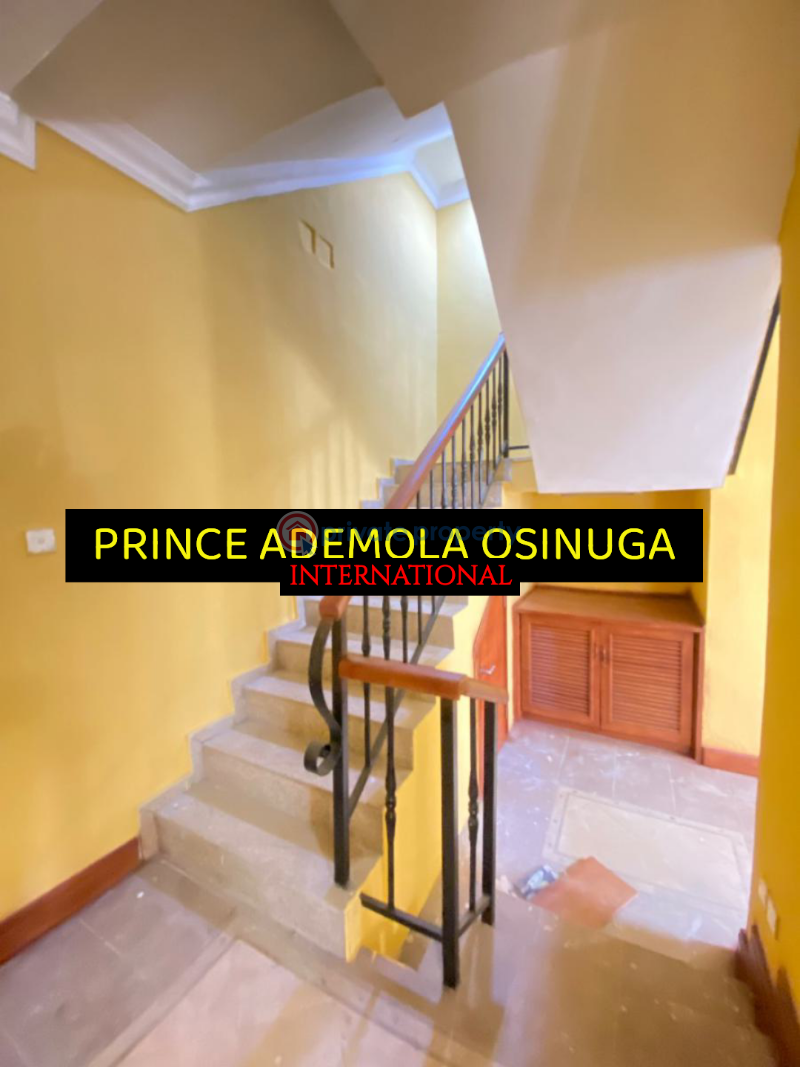 Serviced medium sized semi detached house +bq+4 cars parking+pool x 2yrs - 4 4 bedroom Semi detached Duplex For Rent Parkview Estate Ikoyi Lagos - 4