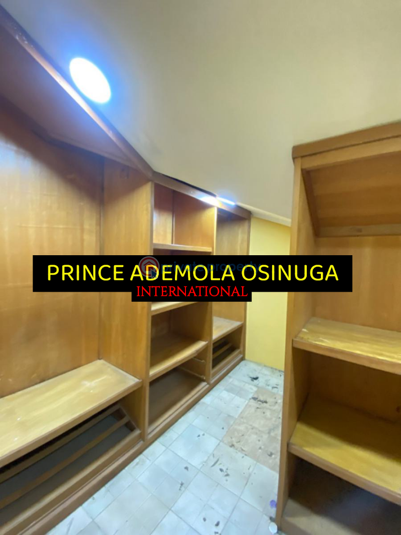 Serviced medium sized semi detached house +bq+4 cars parking+pool x 2yrs - 2 4 bedroom Semi detached Duplex For Rent Parkview Estate Ikoyi Lagos - 2