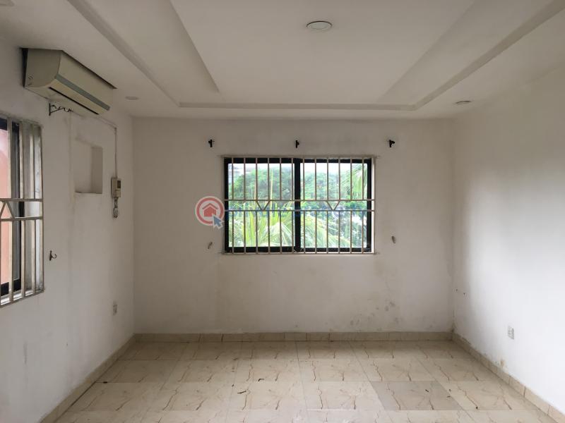 3 bedroom Block Of Flats For Rent Ikeja GRA Lagos - 5