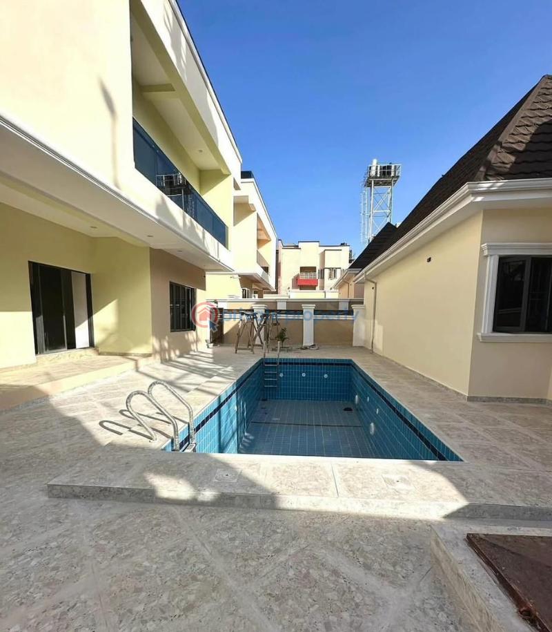 7 bedroom Duplex For Sale Guzape Abuja Phase 1  - 9