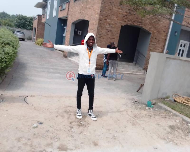 5 bedroom Detached Duplex For Sale Neighborhood Corona School Lekki Scheme 2 Abijo Ajah Lagos - 2