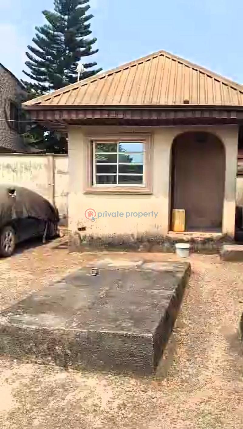 Block Of Flats For Sale Akpabor Off Choice Gate First Ugbor Gra Benin Edo - 2