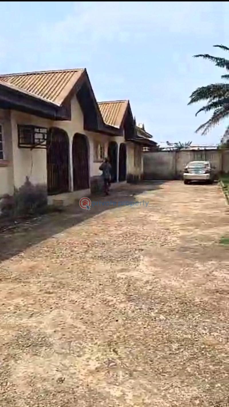 Block Of Flats For Sale Akpabor Off Choice Gate First Ugbor Gra Benin Edo - 0