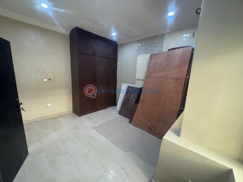 1 bedroom Self Contain For Rent Behind Studio 24 Lekki Phase 1 Lagos - 3