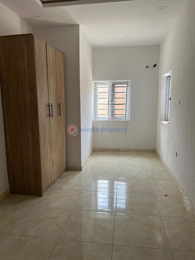 3 bedroom Block Of Flats For Rent Jahi Abuja Phase 2  - 3