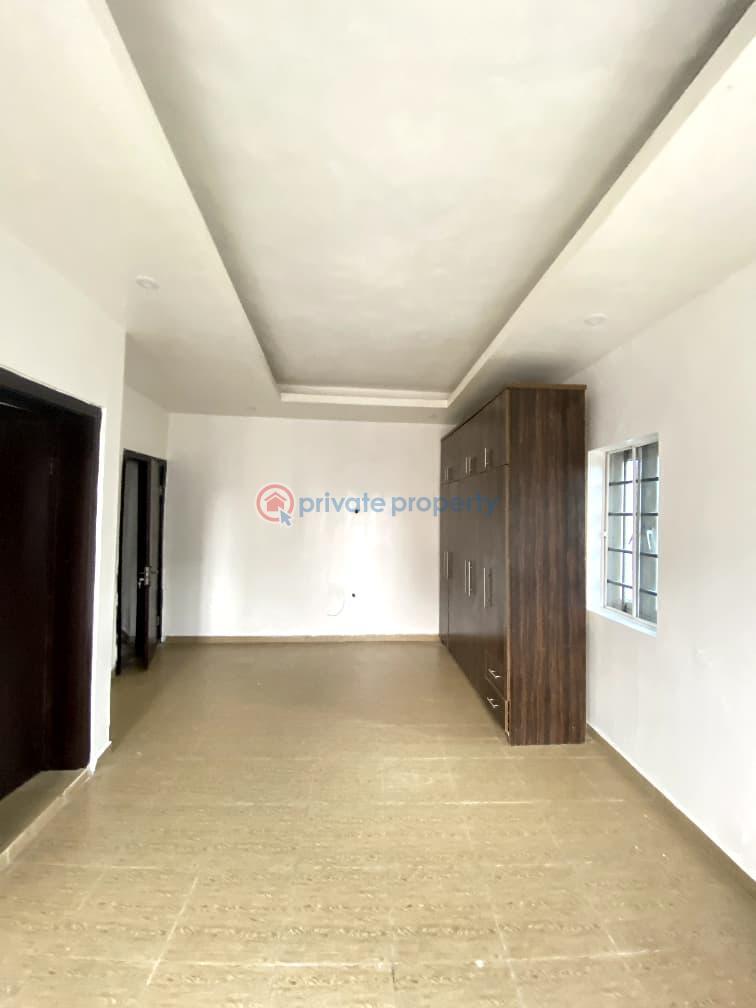 3 bedroom Block Of Flats For Rent Osapa London Lagos Island  - 4