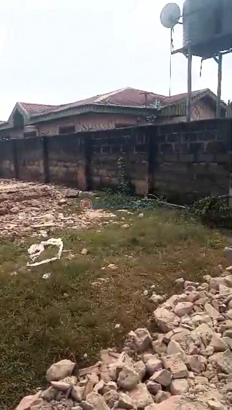 Mixed use Land For Sale Iyekogba Estate Gate, Irhirhi, Ebo Gra, And Also Very Close To Wellspring University Off Airport Road. Benin Edo - 4
