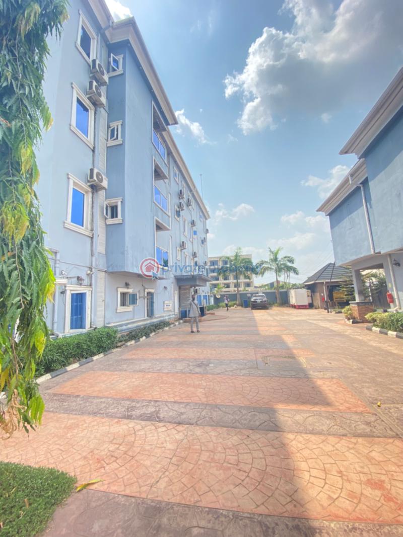 10 bedroom Hotel For Sale Off Graceland Estate Junction, Owerri Onitsha Rd, Owerri Owerri Imo - 7