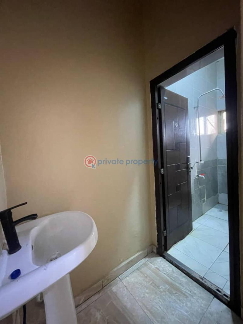 1 bedroom Mini Flat For Rent Canal West Estate Osapa London Lekki Lagos - 3