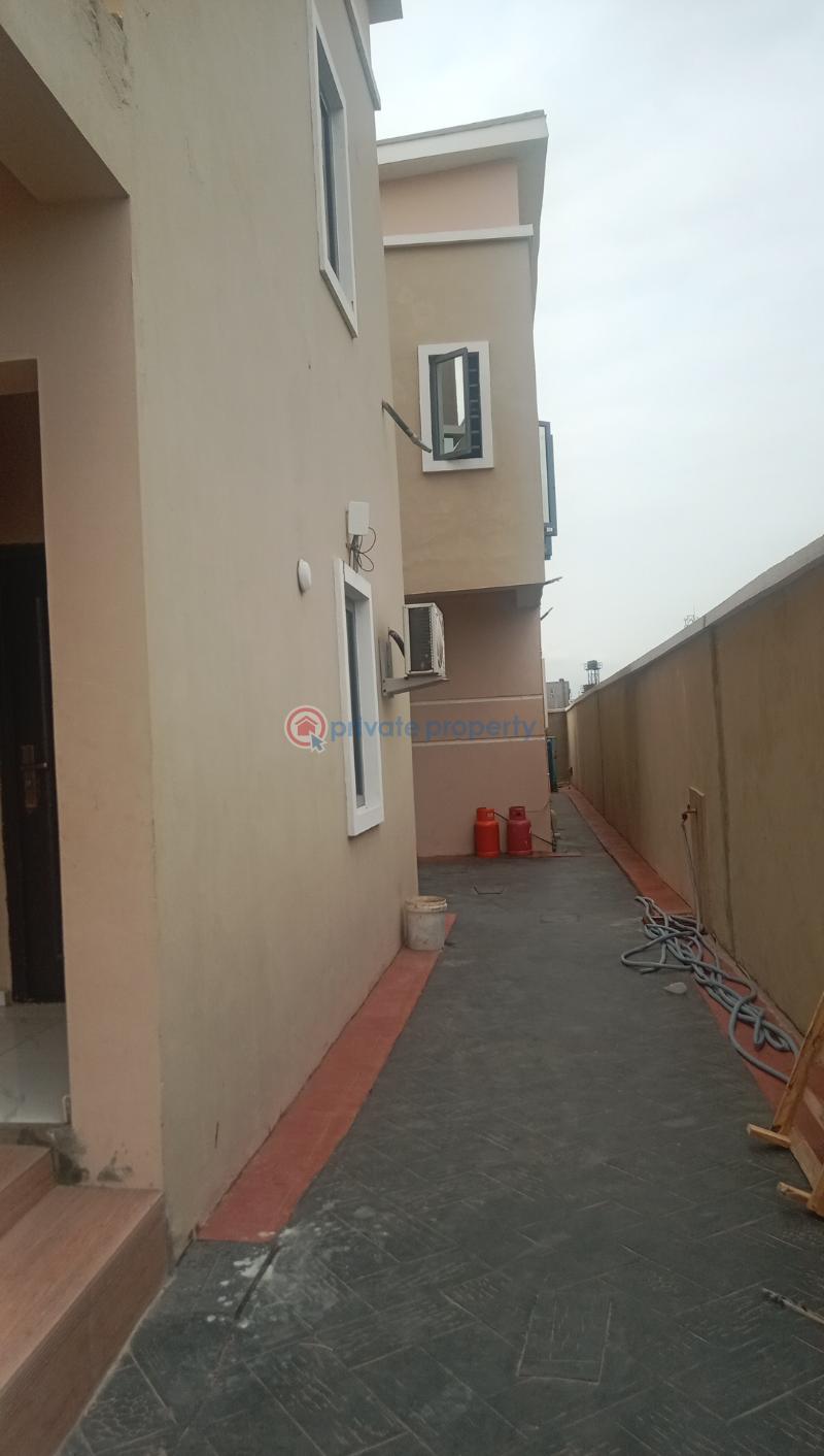 1 bedroom Self Contain For Rent Abraham Adesanya Bustop Abraham Adesanya Ajah Lagos - 1