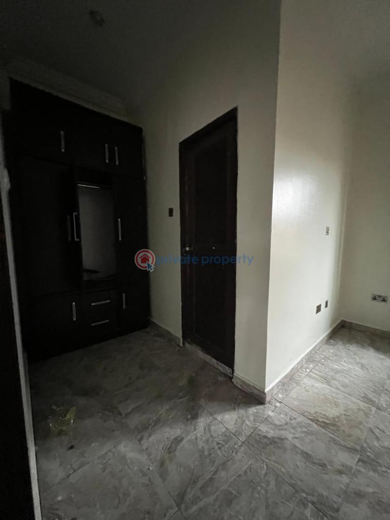 2 bedroom Block Of Flats For Rent Fara Park Bus Stop Majek Sangotedo Lagos - 8