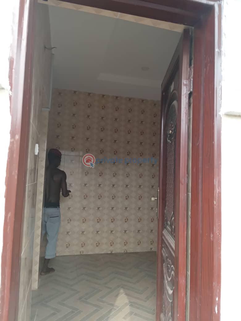 2 bedroom Block Of Flats For Rent New Road Bus Stop, Behind Mayfair Garden Estate Awoyaya Ajah Lagos - 3