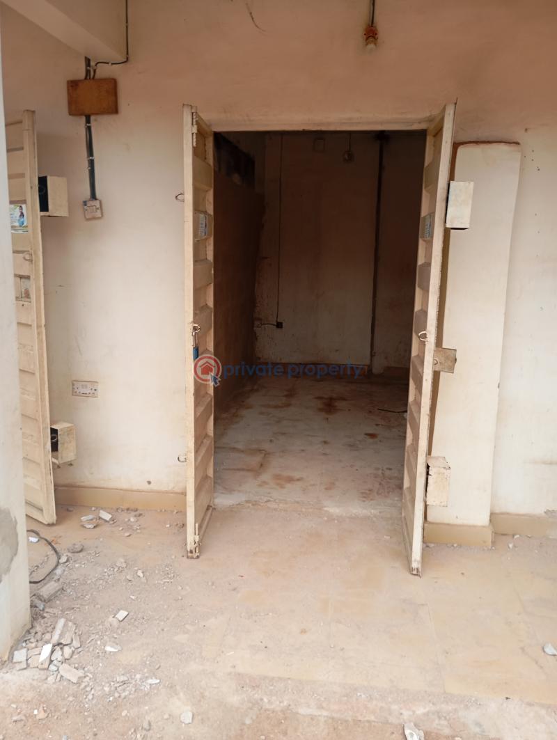 Mall/Complex/Plaza For Rent Awka South Anambra - 1