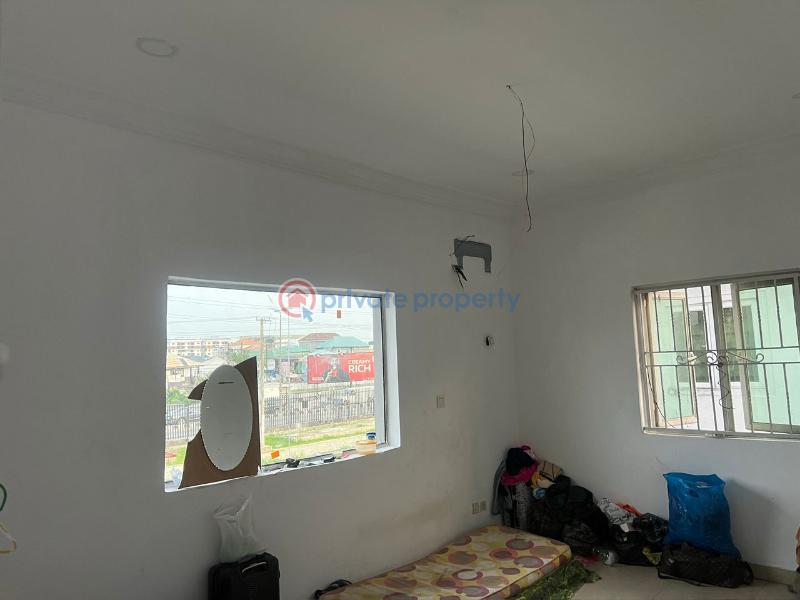 Shop For Rent Lekki Phase 1 Lagos - 2