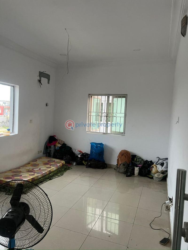 Shop For Rent Lekki Phase 1 Lagos - 0