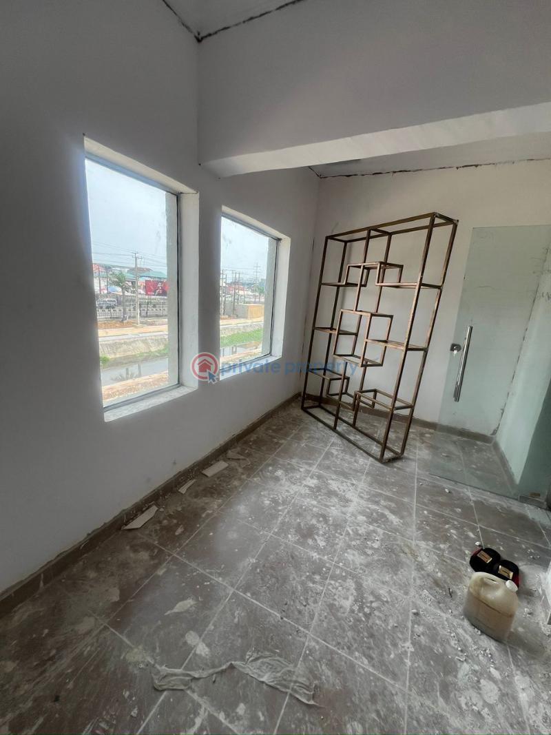 Shop For Rent Lekki Phase 1 Lagos - 2