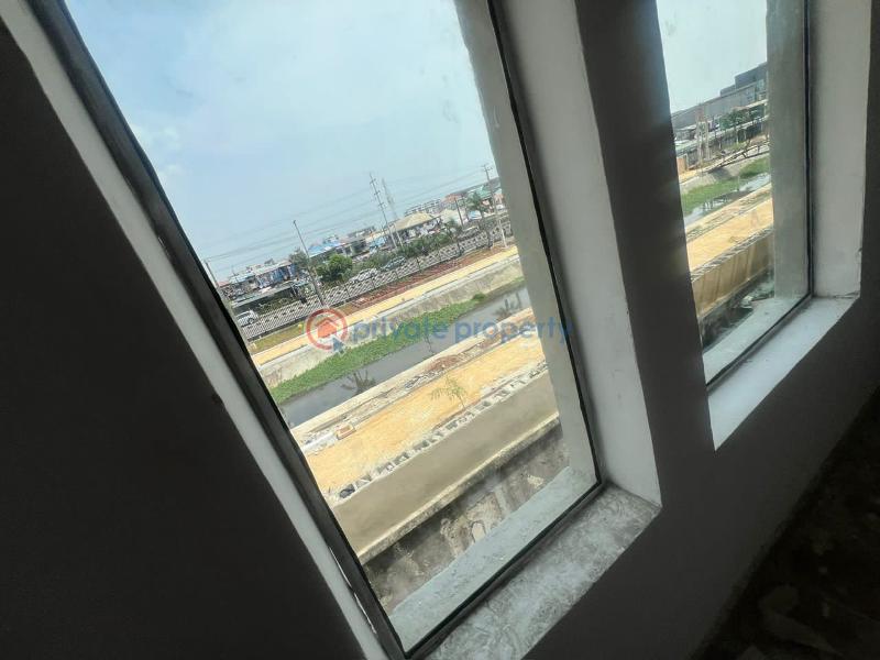 Shop For Rent Lekki Phase 1 Lagos - 3