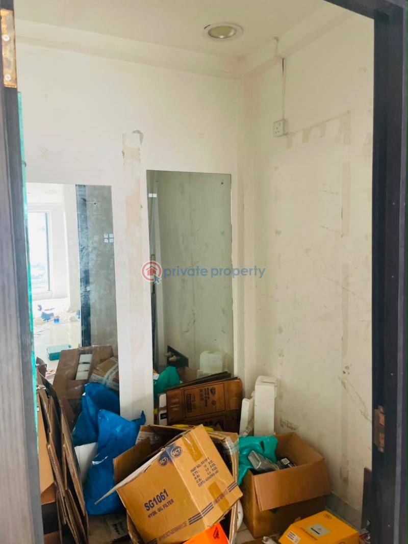 Shop For Rent Lekki Phase 1 Lagos - 4