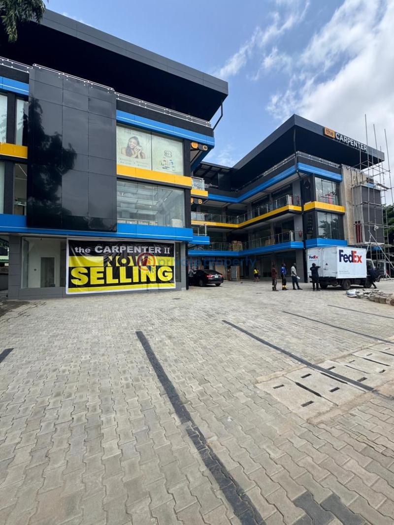 Mall/Complex/Plaza For Sale Gwarimpa Abuja Phase 3  - 0