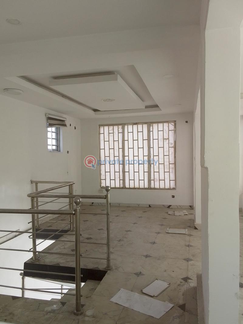 Shop For Rent Farm Bus Stop Close To Sky Cinema Sangotedo Ajah Lagos