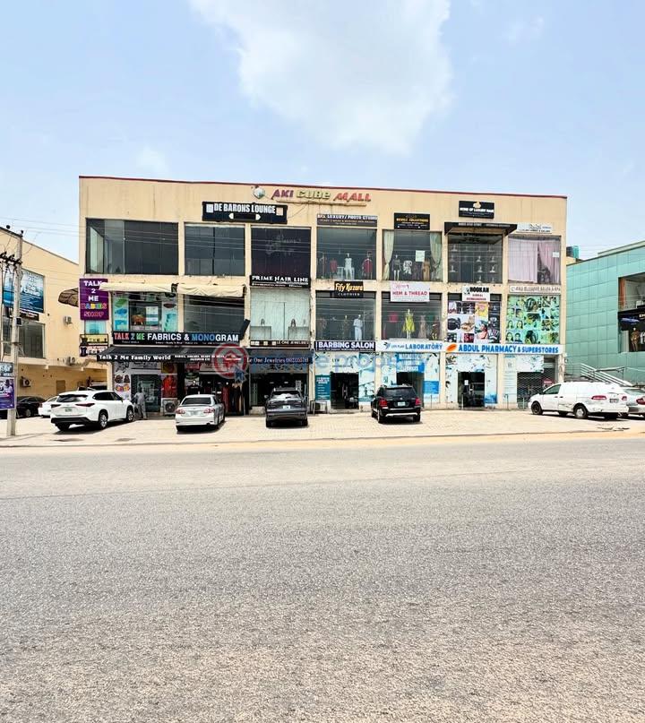 1 bedroom Shop For Sale Gwarimpa District Gwarimpa Abuja Phase 3  - 3
