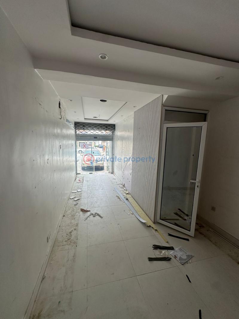 Shop For Rent Lekki Phase 1 Lagos - 3