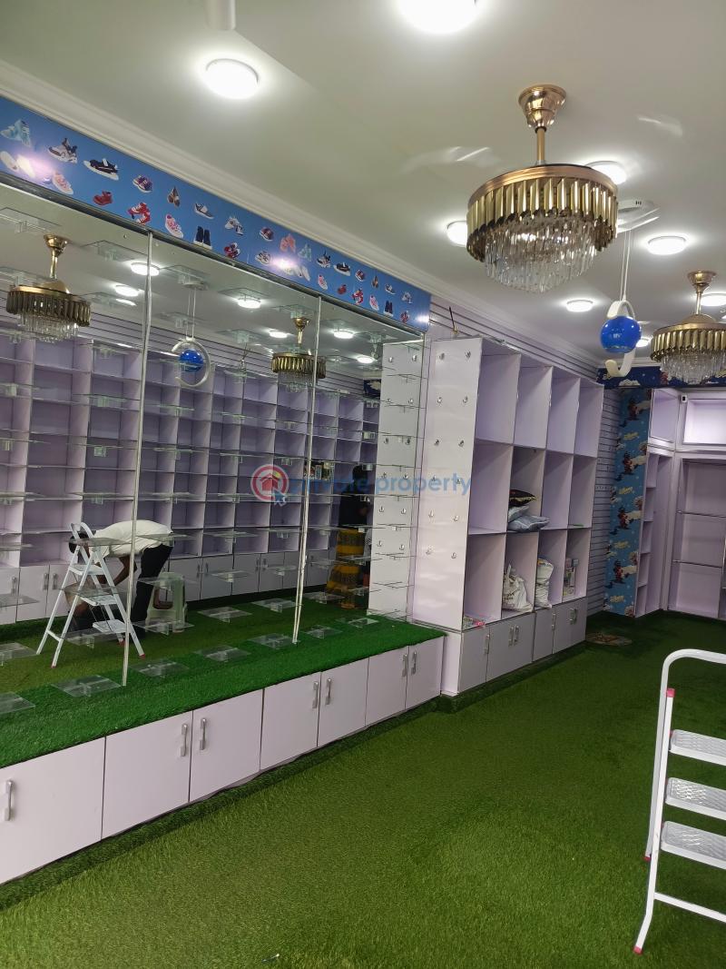 Mall/Complex/Plaza For Rent 4th Avenue Gwarimpa Abuja Phase 3  - 0