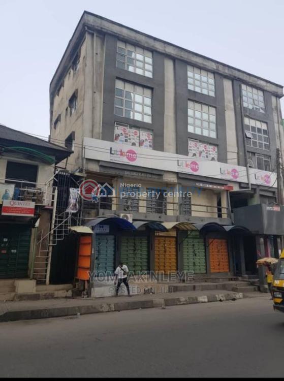 4 bedroom Mall/Complex/Plaza For Sale Along The Road Lagos Island 