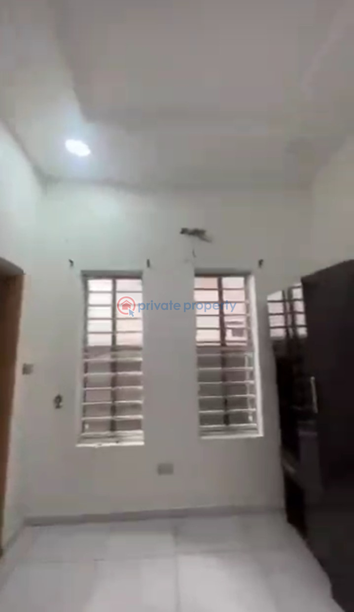 1 bedroom Shared Apartment For Rent Orchid Road Along Lekki Expressway Lagos - 4