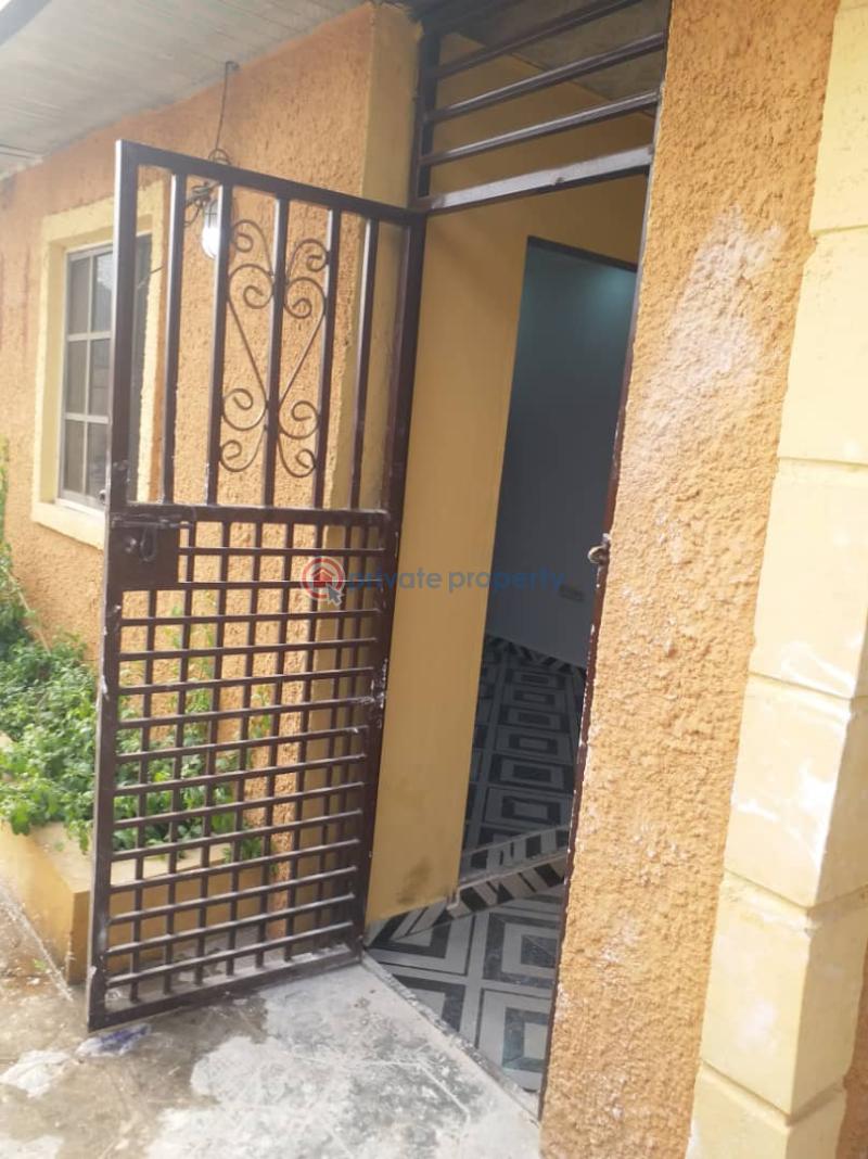 1 bedroom Bungalow For Rent Adelakun Estate Igbogbo Ikorodu Lagos - 4