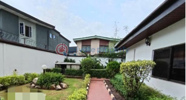 6 bedroom Duplex For Sale Dopemu Alimosho Lagos - 18