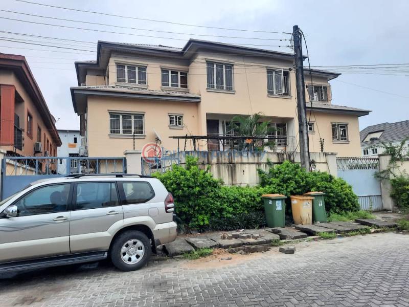 6 bedroom Detached Duplex For Rent Lekki Phase 1 Lagos