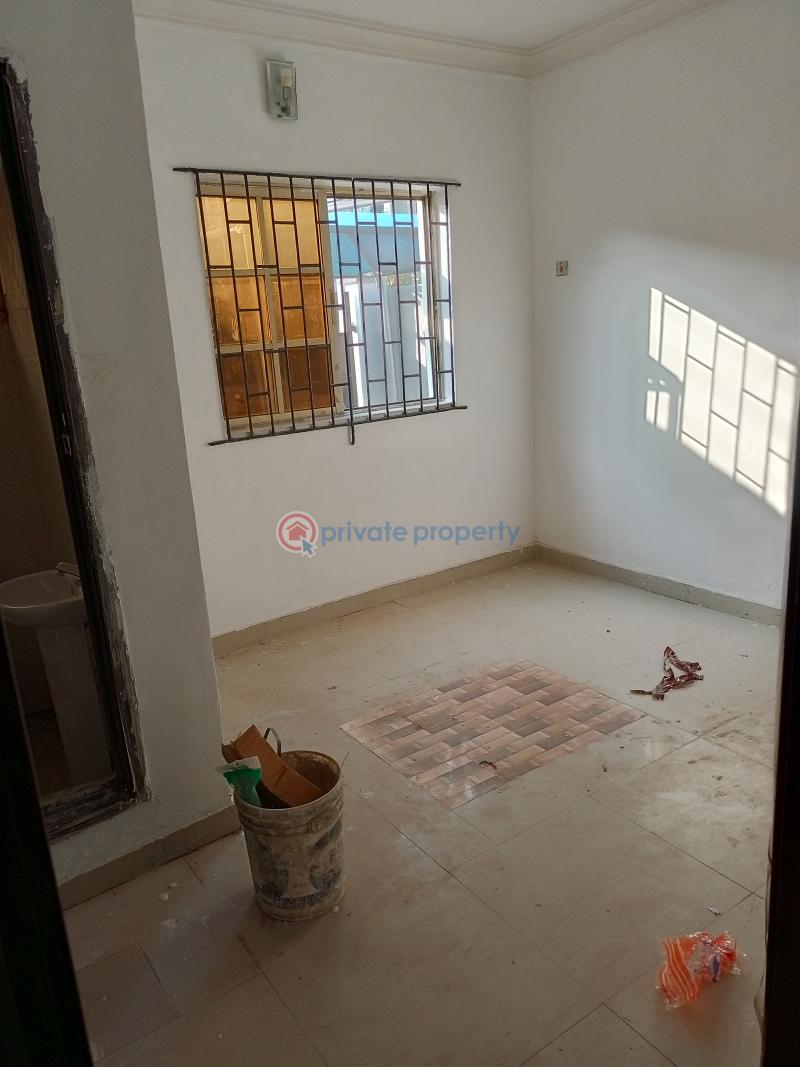 1 bedroom Mini Flat For Rent Inside Estate Osapa Lekki Lagos - 1