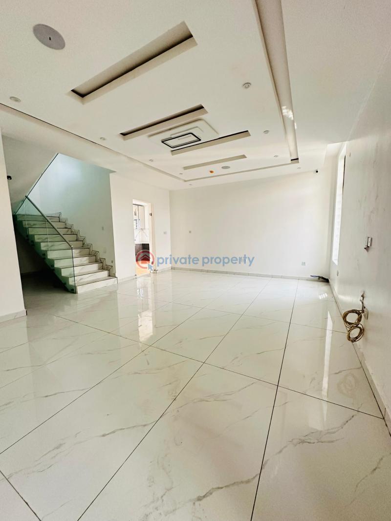 5 bedroom Semi detached Duplex For Sale Omole Phase 1 Ojodu Lagos - 2