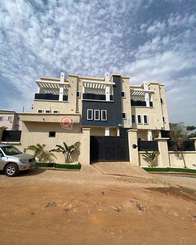 5 bedroom Terraced Duplex For Sale Apo Abuja Phase 2  - 8