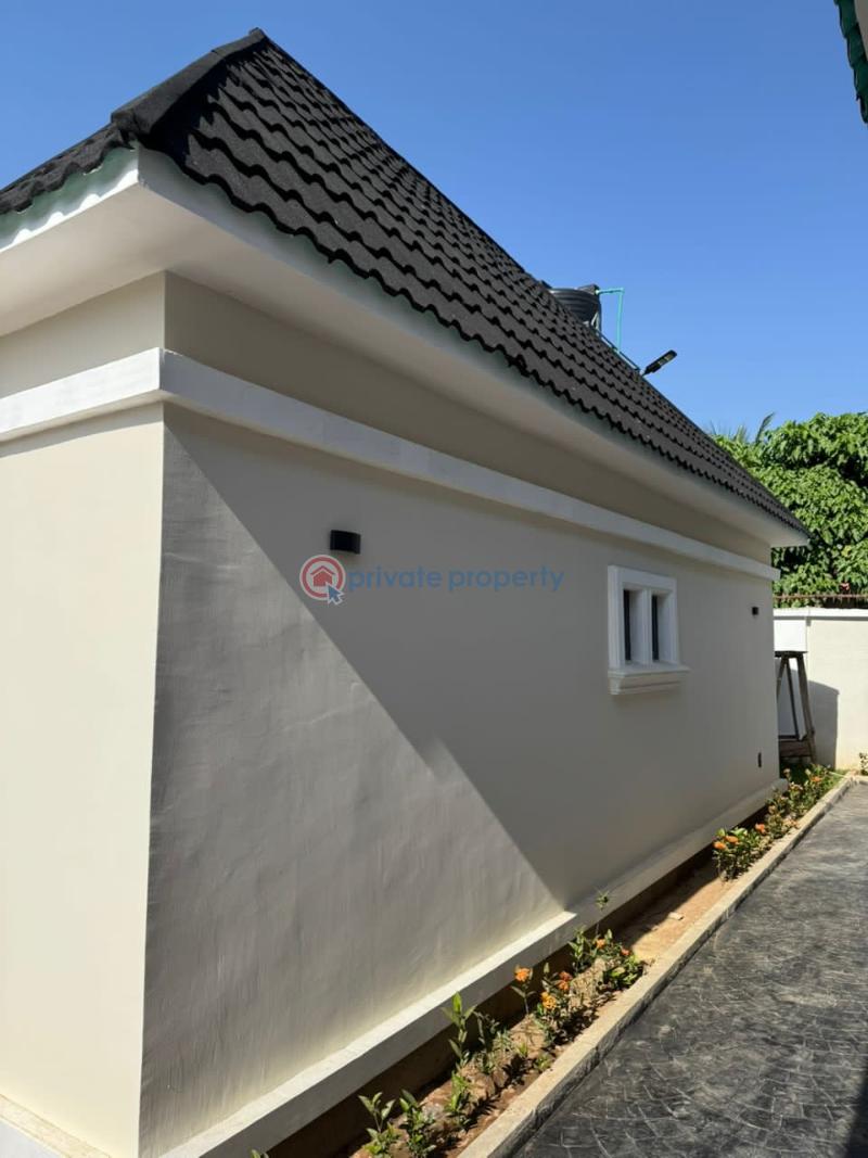 4 bedroom Detached Bungalow For Sale Lugbe Abuja Phase 4  - 5