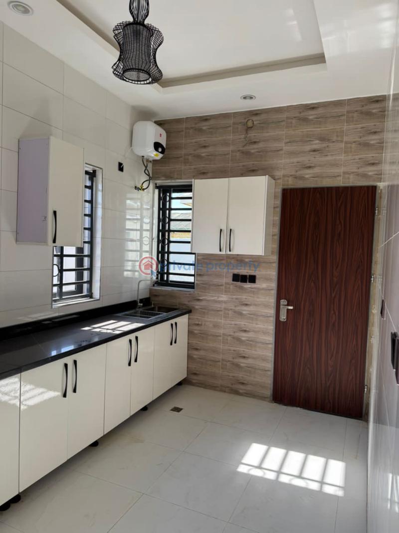 4 bedroom Detached Bungalow For Sale Lugbe Abuja Phase 4  - 11