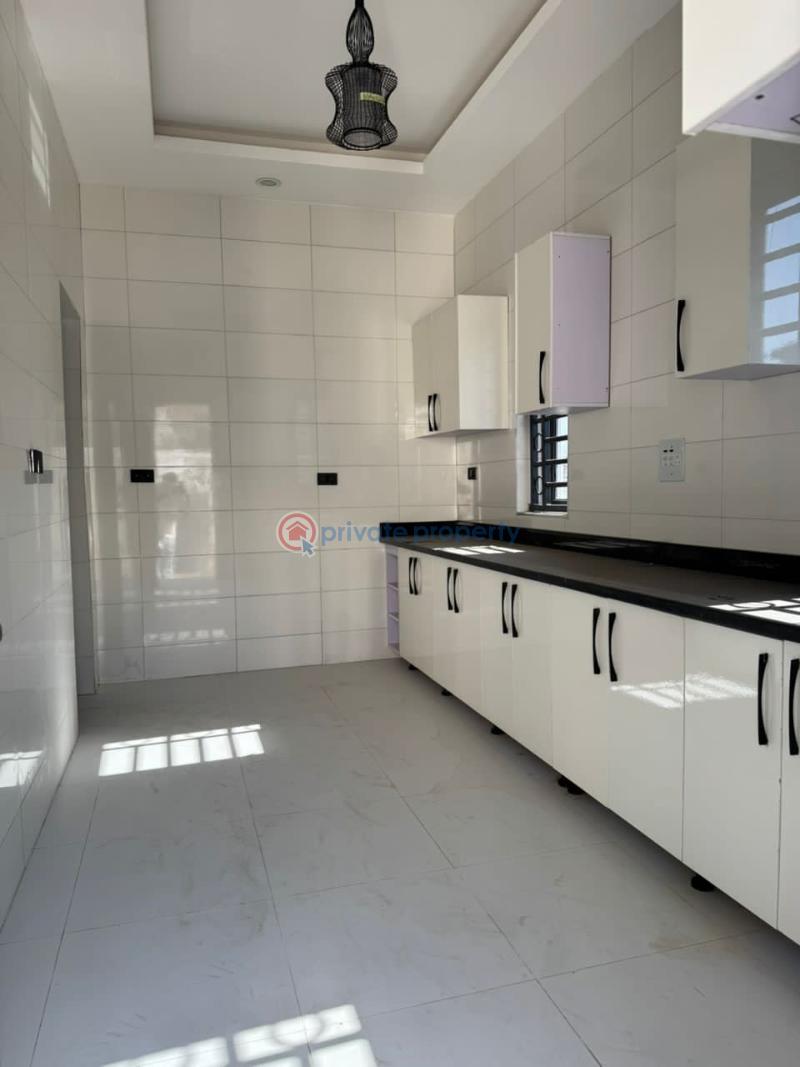 4 bedroom Detached Bungalow For Sale Lugbe Abuja Phase 4  - 12