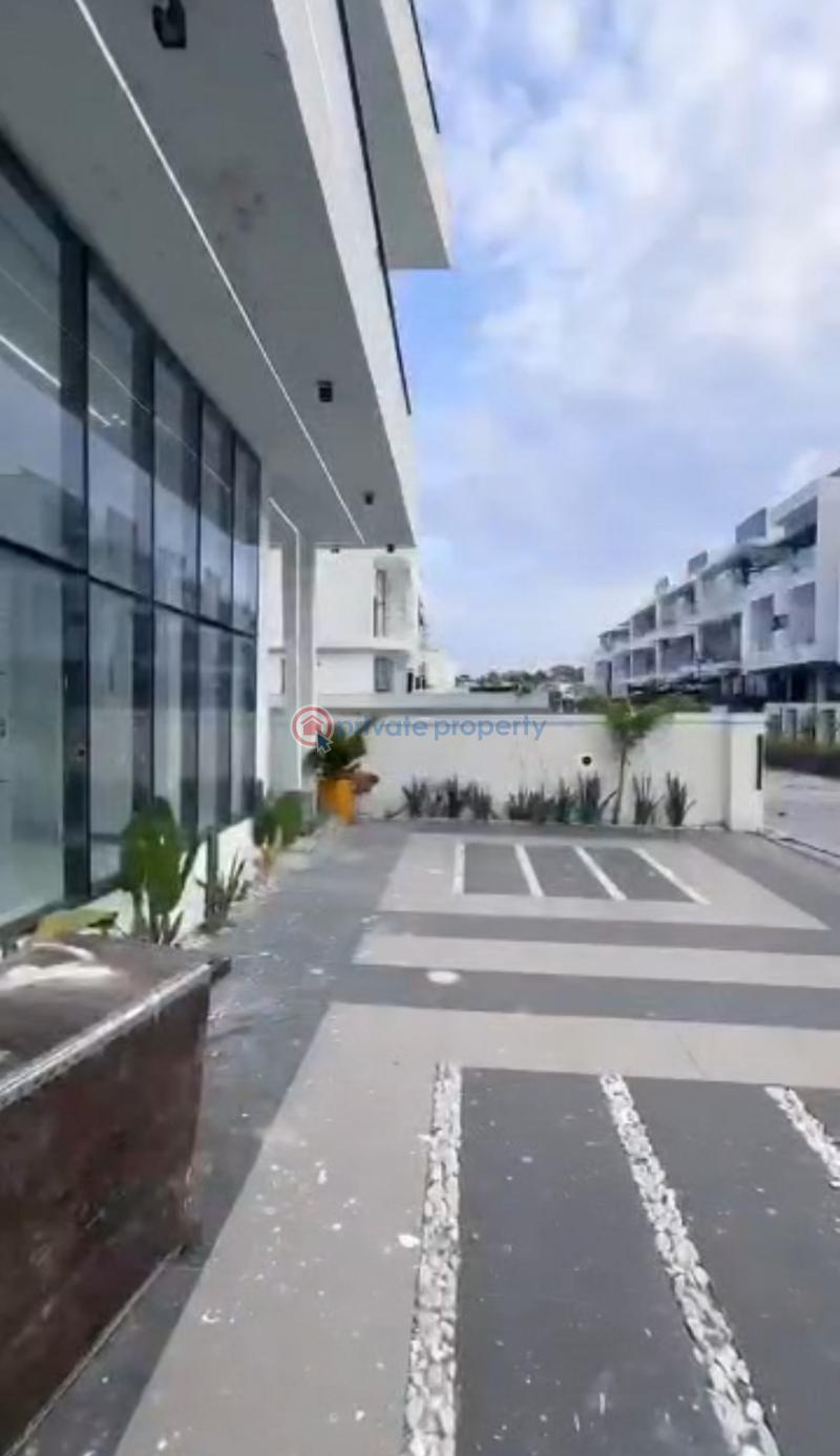 5 bedroom Detached Duplex For Sale Chevron Drive Lekki Lagos - 1