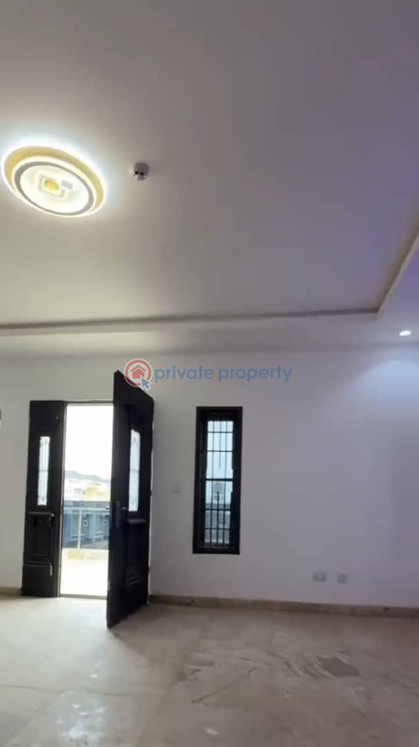 7 bedroom Detached Duplex For Sale Guzape Abuja Phase 1  - 2