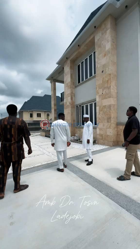 6 bedroom Detached Duplex For Sale Lugbe Abuja Phase 4  - 0