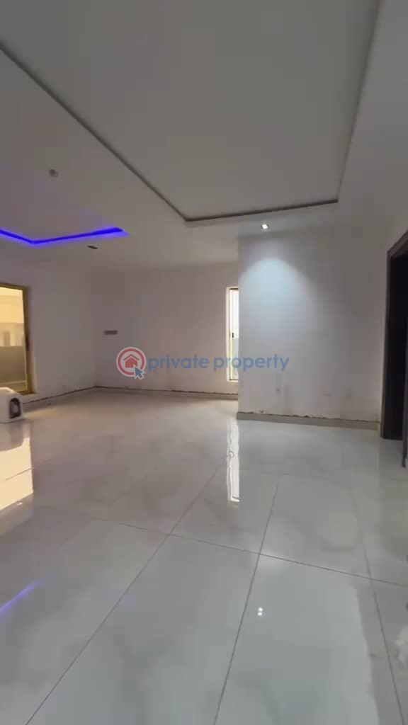 5 bedroom Detached Duplex For Sale Utako Abuja Phase 2  - 3
